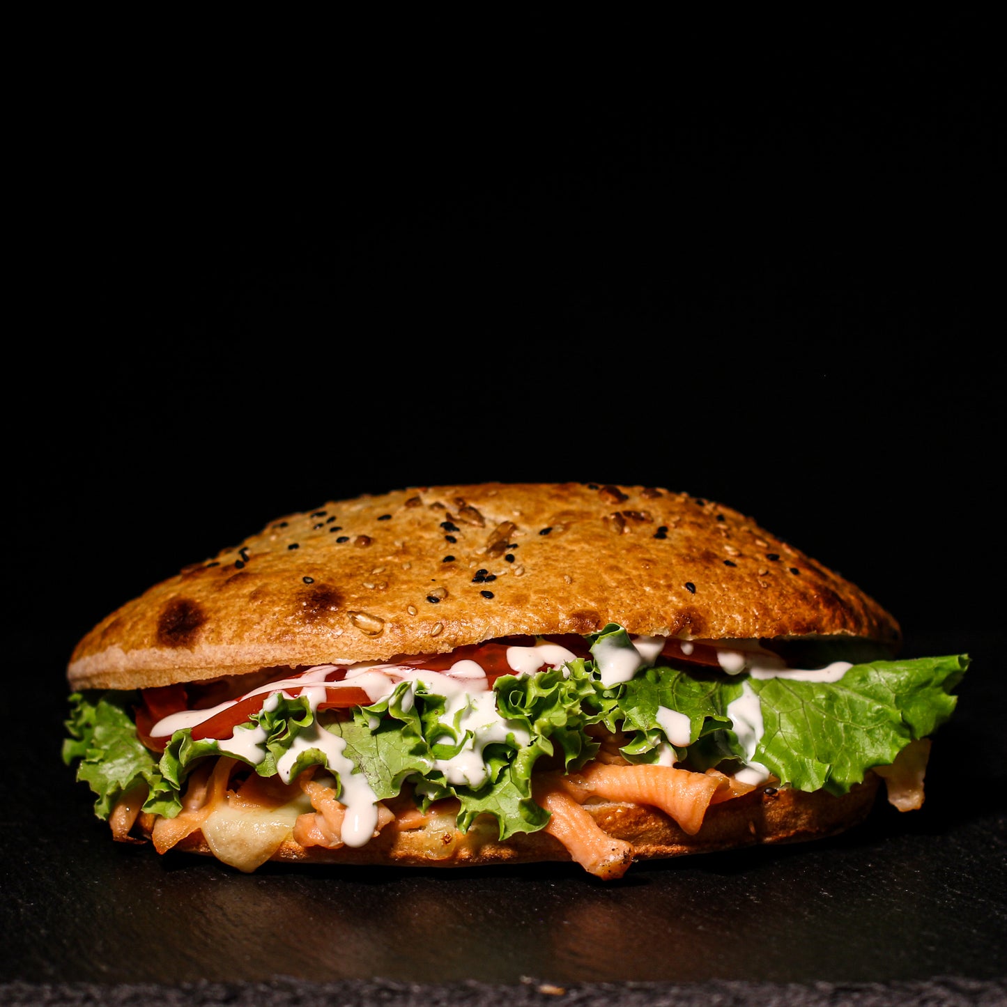 PIZZABROT MIT RÄUCHERLACHS